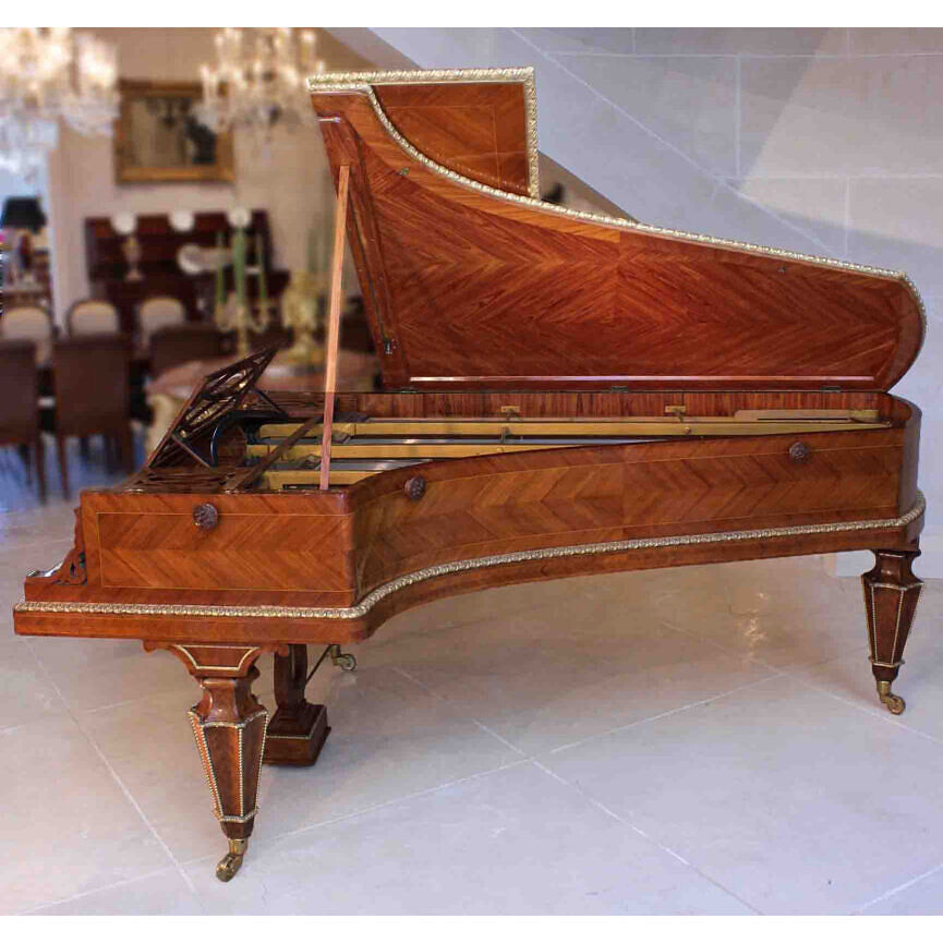 Fransk midten av 1800-tallet Concert GrandFransk midten av 1800-tallet Concert Grand  